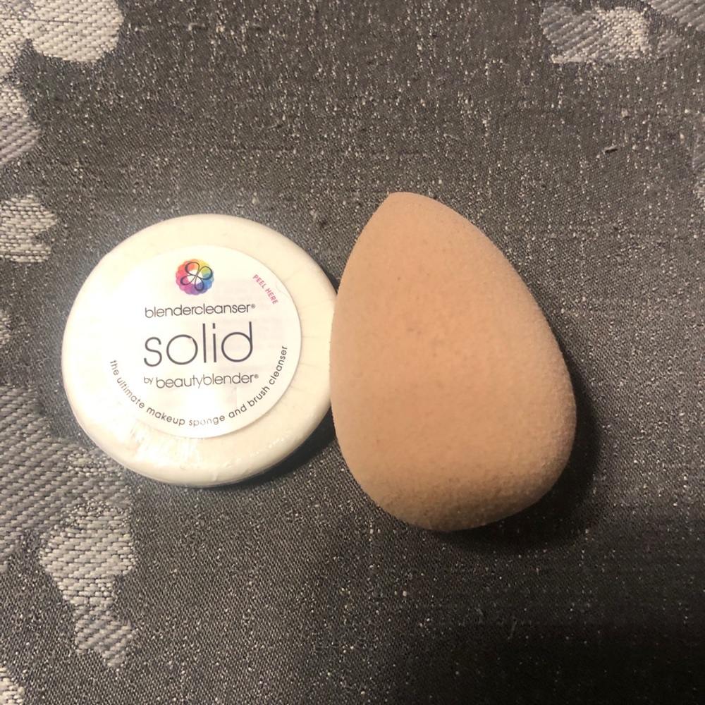 BeautyBlender Sponge and Cleaner NWOT